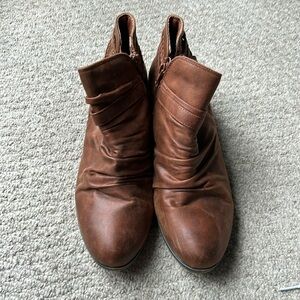 YUU | Size 10 ankle boots